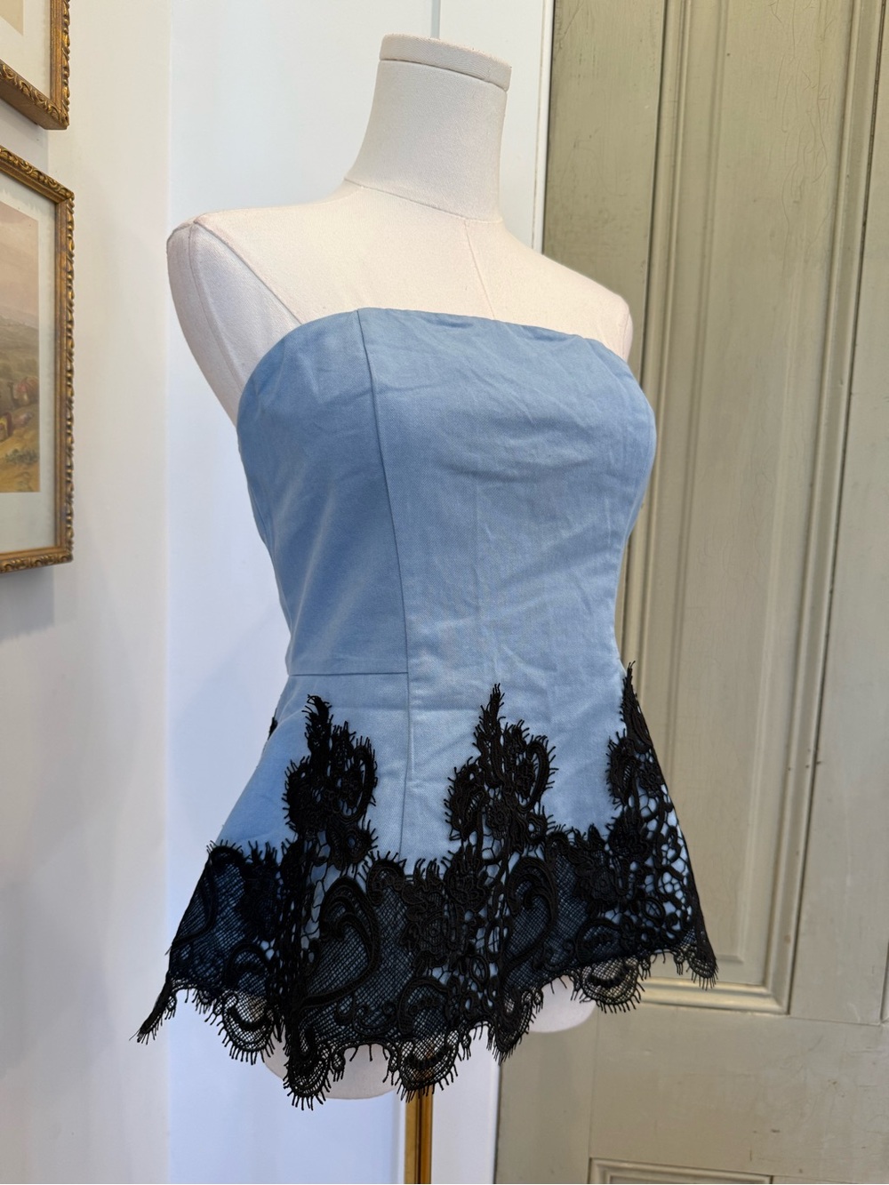 Commense Strapless Light Blue Top with Black Lace Trim - Picture 4 of 6